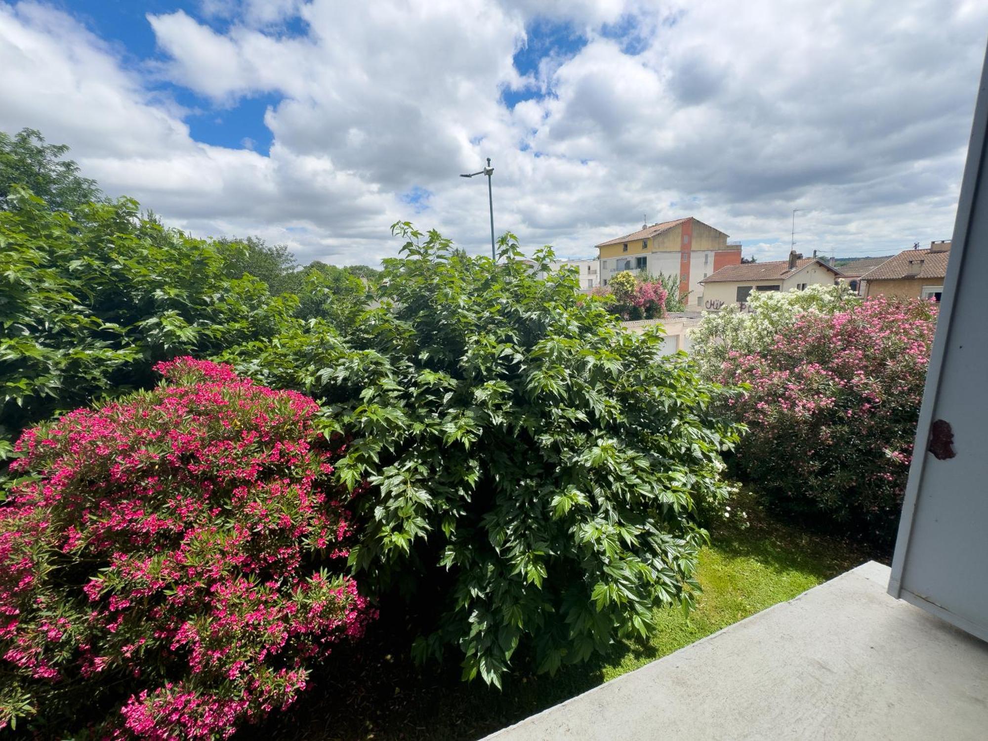 Familial Et Confortable Toulouse Exterior photo